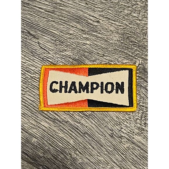 Vintage Champion spark plugs Embroidered Patch Automobilia collectors gift - Picture 1 of 5